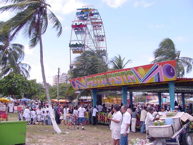 Criançada se diverte com jogos populares no Parque da Sementeira, IMD