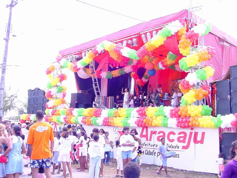 Criançada se diverte com jogos populares no Parque da Sementeira, IMD