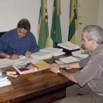 Déda assina decreto que regulamenta o funcionamento dos supermercados - fotos: Wellington Barreto  Agência Aracaju de Notícias