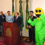 Prefeito entrega prêmios a alunos do ensino fundamental - Agência Aracaju de Notícias  Foto: Abmael Eduardo