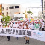 Idosos animam o Centro da cidade durante caminhada - Agência Aracaju de Notícias  fotos: Abmael Eduardo