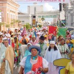 Idosos animam o Centro da cidade durante caminhada - Agência Aracaju de Notícias  fotos: Abmael Eduardo