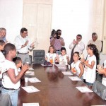 Crianças fazem reunião no gabinete do prefeito  - Agência Aracaju de Notícias  foto:Wellington Barreto  .