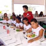 Crianças almoçam com viceprefeito de Aracaju  - Agência Aracaju de Notícias  fotos: Abmael Eduardo