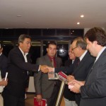 Prefeito prestigia lançamento de livro - Agência Aracaju de Notícias