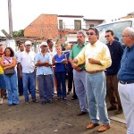 Prefeito participa da entrega de cestas de alimentos na Emurb - Agência Aracaju de Notícias  fotos:Abmael Eduardo