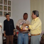Prefeito entrega cestas natalinas a servidores do palácio Inácio Barbosa  - Agência Aracaju de Notícias  fotos:Abmael Eduardo