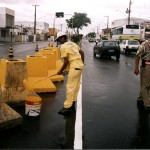 SMTT fecha cruzamentos perigosos na avenida Maranhão - Agência Aracaju de Notícias