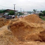 Prefeitura de Aracaju recupera pista no bairro Lamarão - Agência Aracaju de Notícias