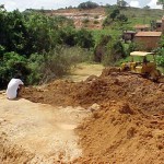 Prefeitura de Aracaju recupera pista no bairro Lamarão - Agência Aracaju de Notícias