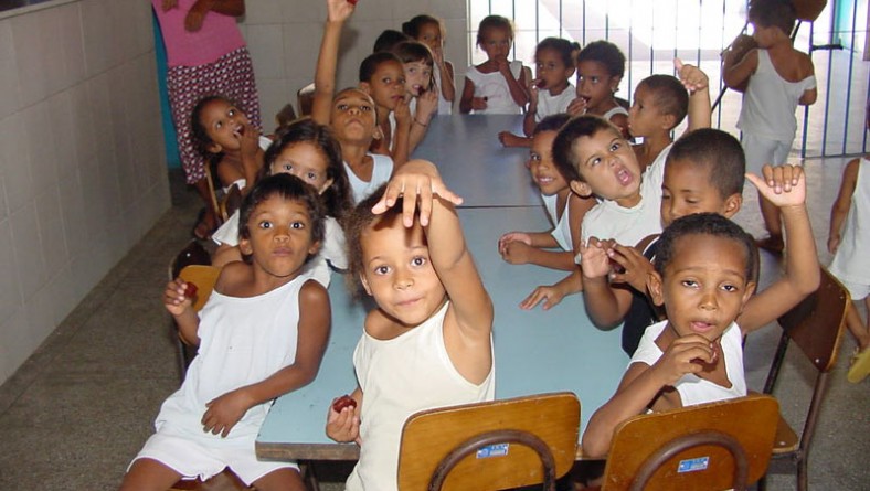 Crianças do Porto Dantas encontram proteção e lazer no Centro Berenice Campos