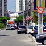 SMTT proíbe estacionamento de veículos na avenida Acrísio Cruz - Agência Aracaju de Notícias  fotos: Wellington Barreto