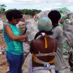 Prefeitura de Aracaju cadastra crianças do Santa Maria nos programas sociais - Agência Aracaju de Notícias  fotos: Márcio Dantas