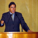 Mensagem do prefeito na abertura do ano legislativo de 2002 na Câmara de Vereadores - Agência Aracaju de Notícias  foto: Márcio Dantas