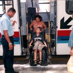 nibus especiais para deficientes já circulam pela cidade         - Agência Aracaju de Notícias  fotos: Lindivaldo Ribeiro