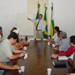 Prefeito recebeu comissão de feirantes e apontou alternativas legais para problemas no mercado - Fotos: Wellington Barreto  Agência Aracaju de Notícias