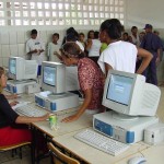 Programa social da PMA promove emissão de documento de identidade no Santa Maria - Fotos: Márcio Dantas  Agência Aracaju de Notícias