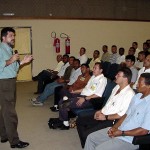 Motoristas e cobradores participam de palestra no Sest/Senat - Foto: Lindivaldo Ribeiro  Agência Aracaju de Notícias