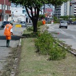 PMA executa serviços de limpeza nas grandes avenidas de Aracaju - Agência Aracaju de Notícias