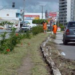 PMA executa serviços de limpeza nas grandes avenidas de Aracaju - Agência Aracaju de Notícias
