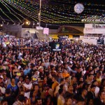 Mais de 50 mil pessoas dançam forró e aguardam a hora do jogo do Brasil na Copa - Fotos: Wellington Barreto  Agência Aracaju de Notícias