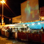 Público do Forró Caju não dispensa “drinks” das barracas de capeta - Foto: Márcio Dantas  Agência Aracaju de Notícias