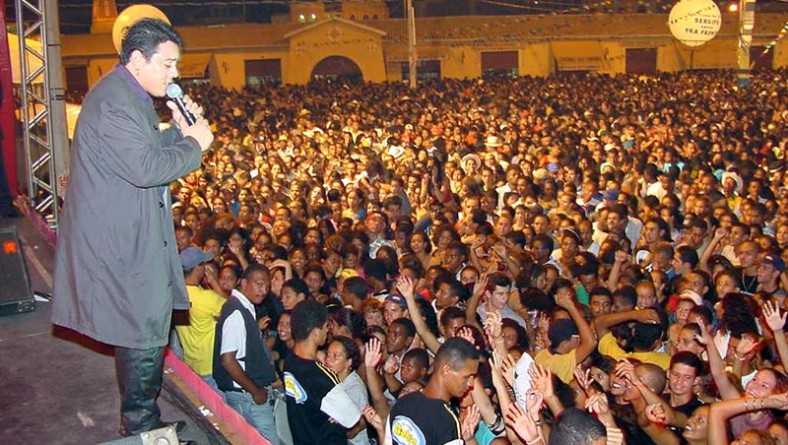 Daniel Dial faz um dos maiores shows do Forró Caju
