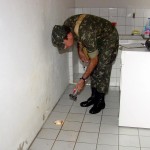 Militares colocam em prática o treinamento  para combater a dengue - Fotos: Abmael Eduardo  Agência Aracaju de Notícias