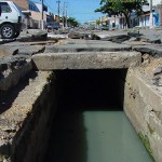 Limpeza na rede de drenagem do Lourival Baptista está quase concluída - Fotos: Márcio Dantas  Agência Aracaju de Notícias