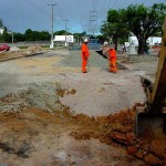 Serviço de tapa buracos continua sendo feito nas ruas da capital - Fotos: Márcio Dantas  Agência Aracaju de Notícias