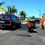 Principais avenidas da capital passam por operação tapa buracos - Fotos: Márcio Dantas  Agência Aracaju de Notícias