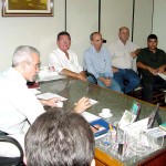 Viceprefeito recebe moradores do condomínio Moradas dos Bosques - Fotos: Abmael Eduardo  Agência Aracaju de Notícias