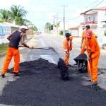 Emurb realiza operação tapaburacos em ruas da Atalaia - Fotos: Wellington Barreto  Agência Aracaju de Notícias
