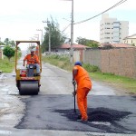 Emurb realiza operação tapaburacos em ruas da Atalaia - Fotos: Wellington Barreto  Agência Aracaju de Notícias