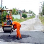 Emurb realiza operação tapaburacos em ruas da Atalaia - Fotos: Wellington Barreto  Agência Aracaju de Notícias