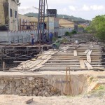 Operários concluem sustentação de concreto da ponte do bairro industrial - Fotos: Abmael Eduardo  Agência Aracaju de Notícias
