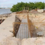 Operários concluem sustentação de concreto da ponte do bairro industrial - Fotos: Abmael Eduardo  Agência Aracaju de Notícias