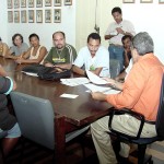 Prefeito recebe comissão de sem teto do Lamarão e tenta solução para o problema - Fotos: Eduardo Abmael  Agência Aracaju de Notícias  Clique para ampliar