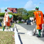 Emsurb realiza pintura do meiofio da Hermes Fontes e Adélia Franco - Fotos: Wellington Barreto  Agência Aracaju de Notícias