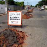 Limpeza do sistema de esgoto da rua Mário Jorge vem sendo realizada - Fotos: Abmael Eduardo  Agência Aracaju de Notícias