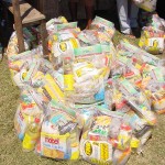Famílias da Salina São Marcos recebem cestas básicas de alimentos - Fotos: Abmael Eduardo  Agência Aracaju de Notícias