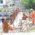 Construção da plataforma da pista na orlinha do bairro Industrial foi iniciada - Fotos: Wellington Barreto  Agência Aracaju de Notícias