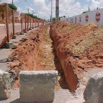 Rede de drenagem pluvial na Heráclito Rollemberg está sendo recuperada - Fotos: Meme Rocha  Agência Aracaju de Notícias