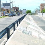 Proteção metálica da avenida Edésio Vieira de Melo oferece segurança a população - Fotos: Wellington Barreto  Agência Aracaju de Notícias