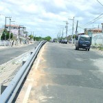 Proteção metálica da avenida Edésio Vieira de Melo oferece segurança a população - Fotos: Wellington Barreto  Agência Aracaju de Notícias