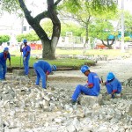 Colaboração da comunidade é essencial ao andamento das obras na Praça Dom José Thomaz - Fotos: Wellington Barreto  Agência Aracaju de Notícias