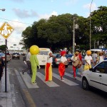 Teatro nas faixas de pedestres busca conscientizar motoristas de Aracaju - Fotos: Lindivaldo Ribeiro  Agência Aracaju de Notícias