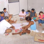 Funcionárias de creche atuam em projetos que ajudam na convivência com as crianças - Fotos: Abmael Eduardo  AAN