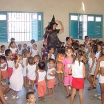 Crianças atendidas em creches municipais participam de festas e recebem presentes  - Fotos: Abmael Eduardo  AAN