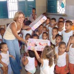 Crianças atendidas em creches municipais participam de festas e recebem presentes  - Fotos: Abmael Eduardo  AAN